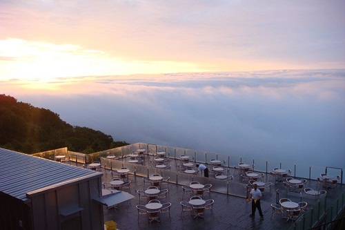 Thiên đường trên mây Unkai Terrace Nhật Bản