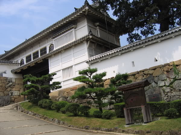 Lâu đài hạc trắng Himeji Nhật Bản