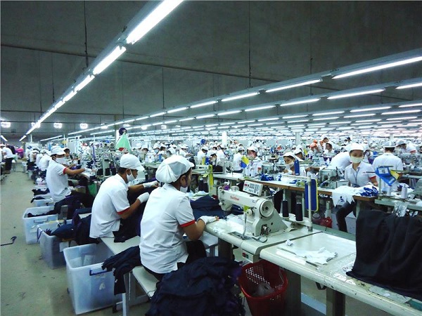 Lương lao động may mặc tại Việt Nam không đủ trang trải cuộc sống?
