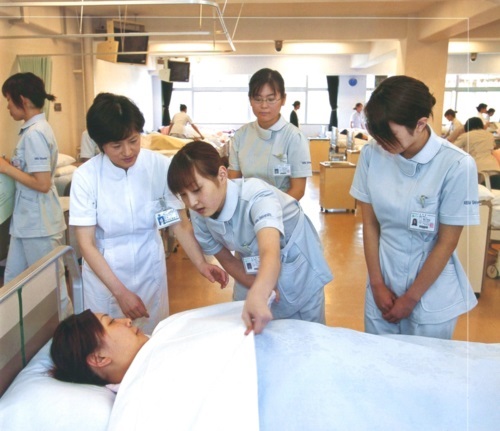 Nhiều cơ hội làm việc ngành điều dưỡng, hộ lý tại Nhật Bản