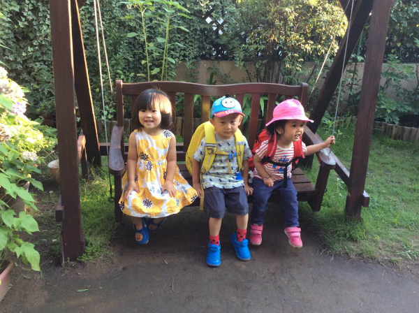 Cách cho bé “tự lập” tại nhà trẻ của Nhật Bản