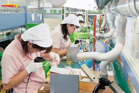 Xuất khẩu lao động Nhật lắp ráp linh kiện điện tử 2/2015