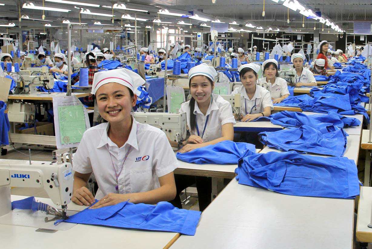 Tuyển 16 nữ làm may quần áo phụ nữ tại Nhật Bản tháng 11/2023