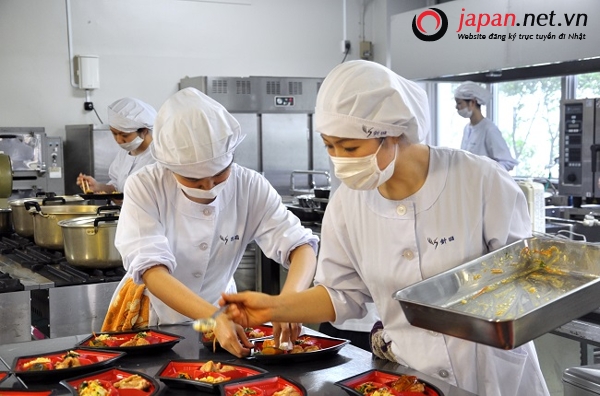 công việc của thực tập sinh chế biến cơm hộp tại Nhật