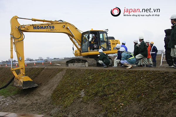 Cần gấp 12 Nam đơn hàng lái máy xúc tại Ibaraki Nhật Bản, thi tuyển Tháng 11/2023