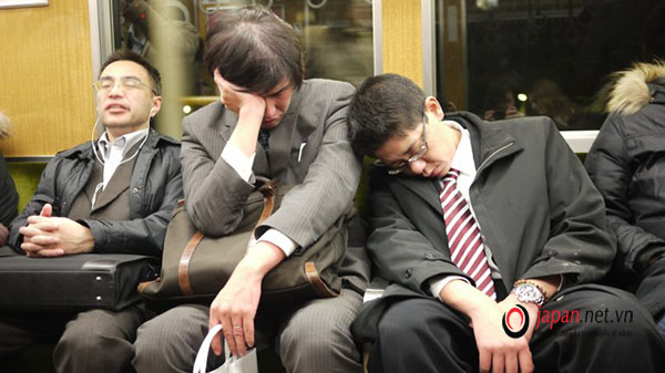 Nhật Bản kiến nghị để người lao động nghỉ thêm ngày thứ 2