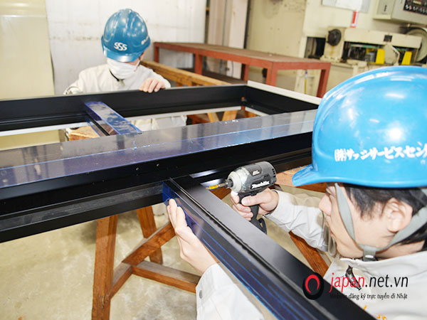 Đơn hàng đi Nhật - Tuyển 24 Nam lắp ráp khung nhôm cửa kính tại Tottori